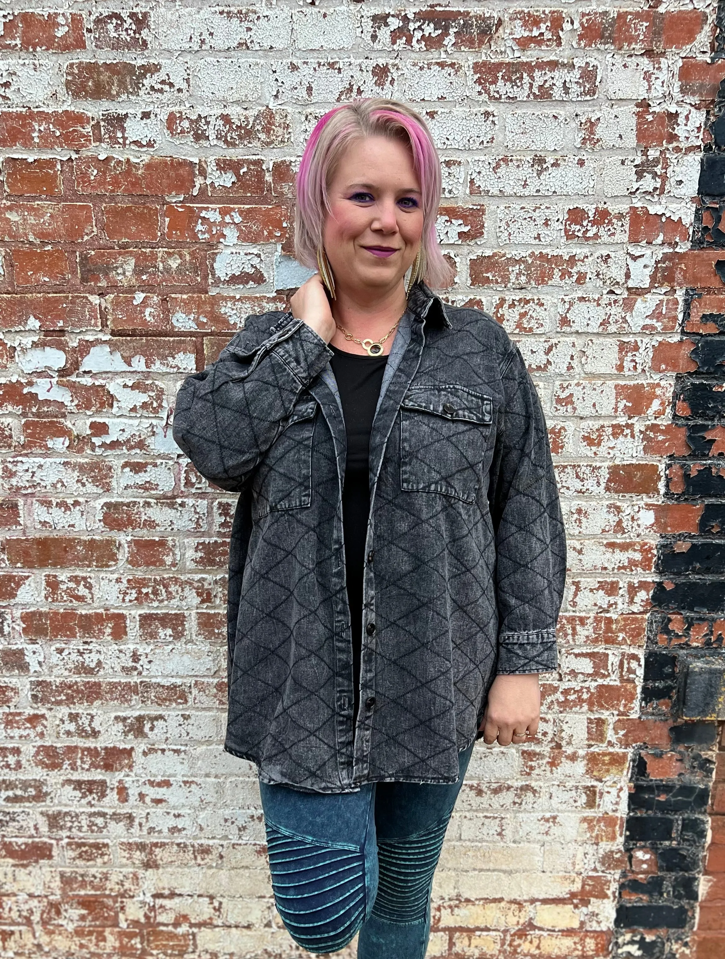 Davi & Dani Black Curved Hem Diamond Quilted Button Up Denim Shacket