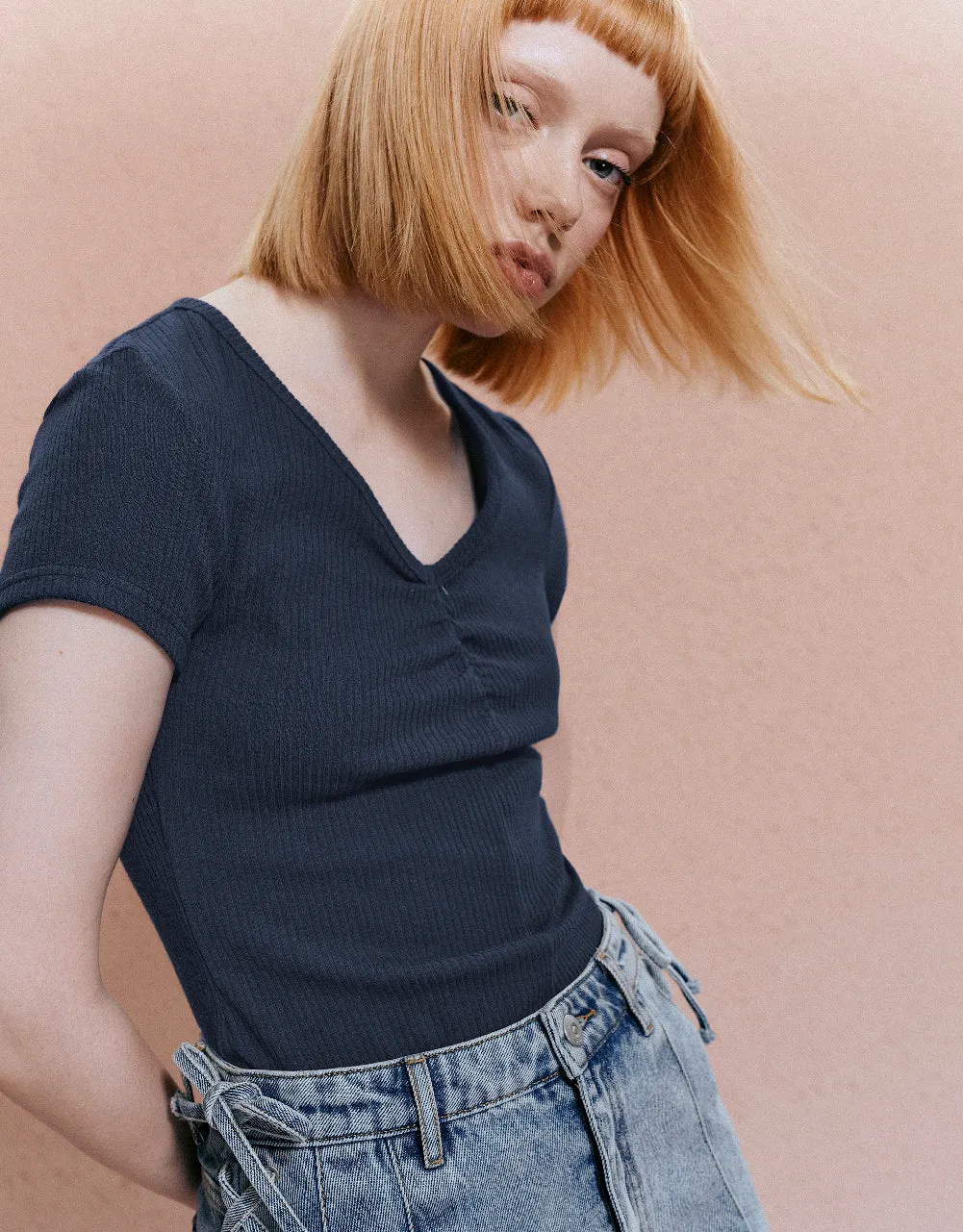 Knitted V-Neck Skinny T-Shirt