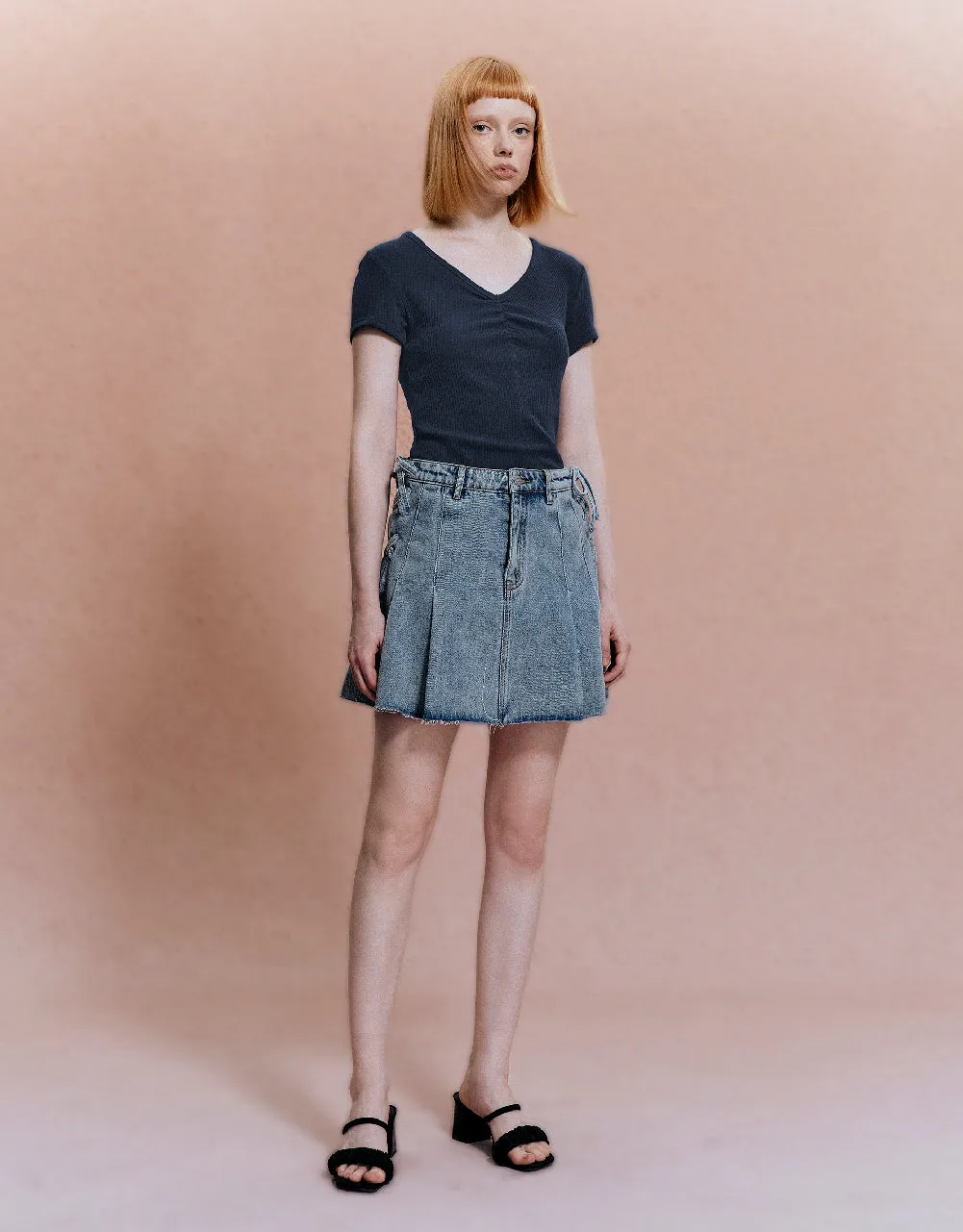 Knitted V-Neck Skinny T-Shirt