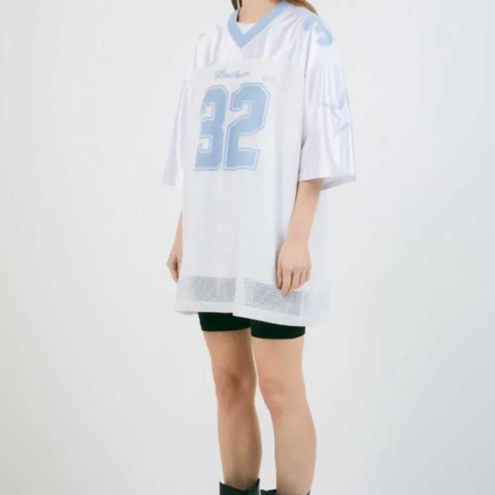 "No.32" T-Shirt