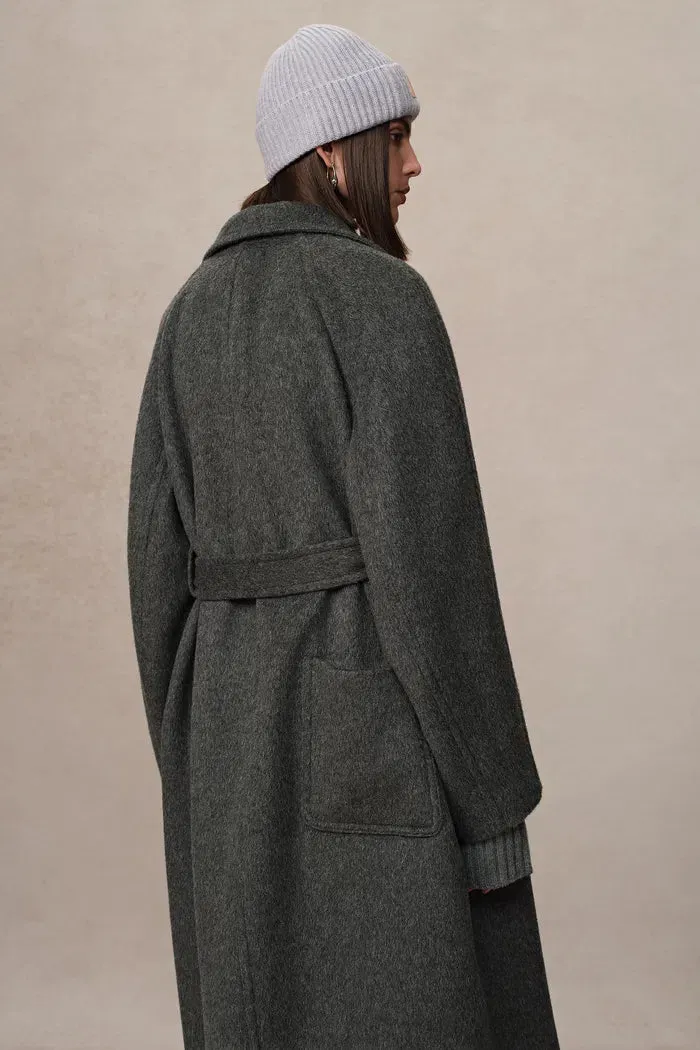 Rond Lapel Overcoat in Alashan Camel Wool Silk