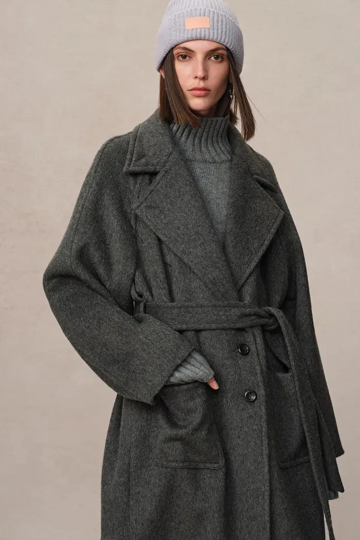 Rond Lapel Overcoat in Alashan Camel Wool Silk